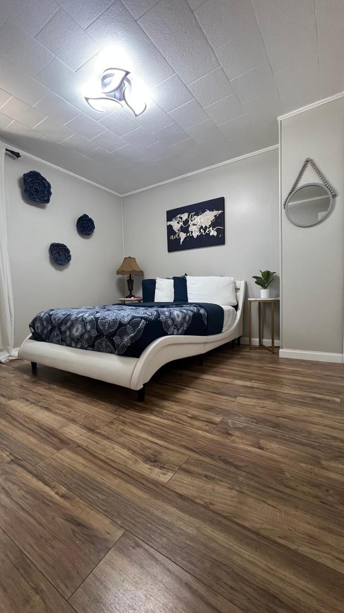 Cozy Buffalo Home-Sleeps 3 Lackawanna Kültér fotó